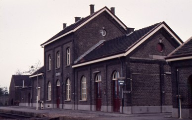 Lauwe - SNCB K04446-17 (1).jpg